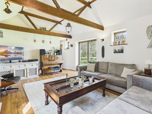 Sitting Room- click for photo gallery